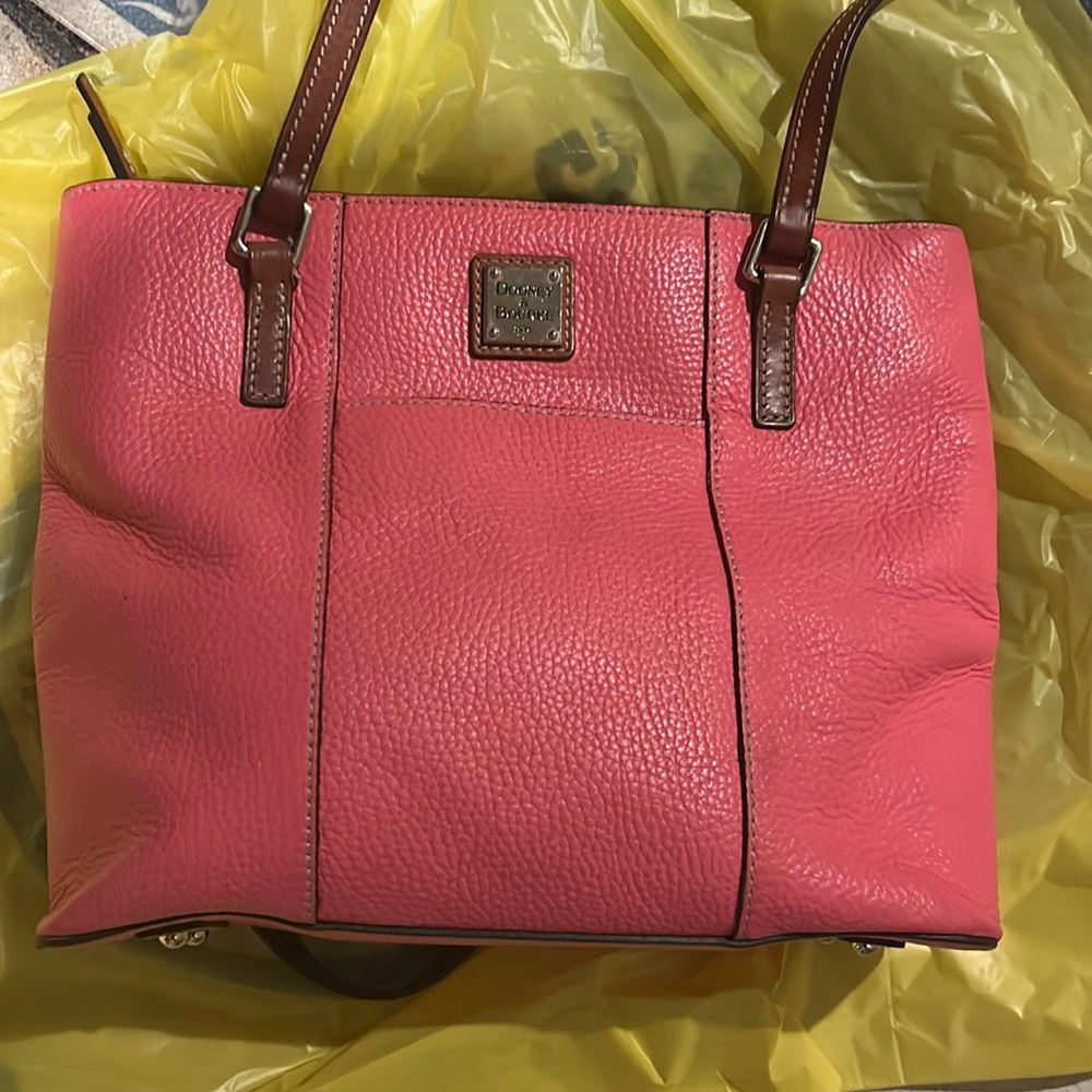 HUGE MARKDOWN!!!  DOONEY & BOURKE pebbled leather TOTE* GORGEOUS..  really!!!! - Picture 2 of 13